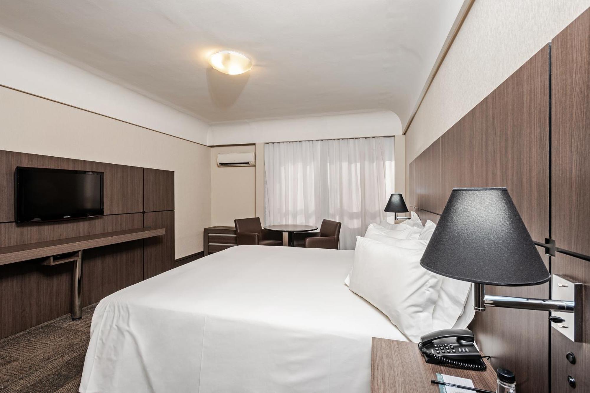 酒店 Slaviero Centro 4*